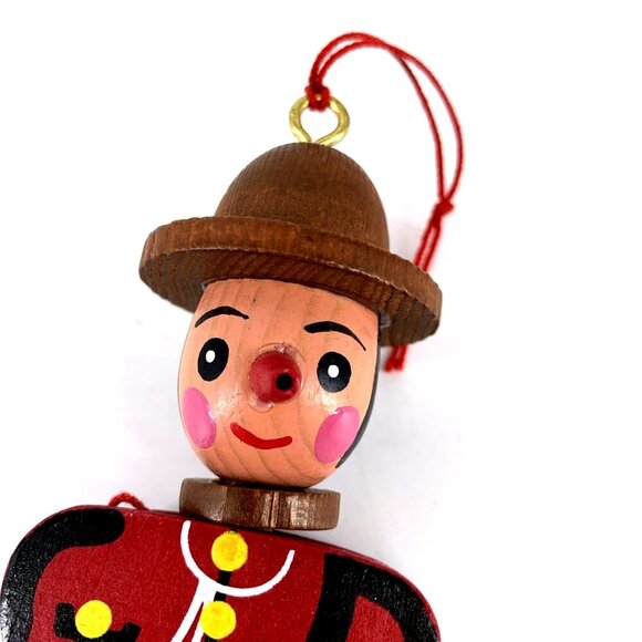 Wood Soldier Ornament Canada Pull Moveable Limbs 8" Vtg Hand Painted - Picture 2 of 7